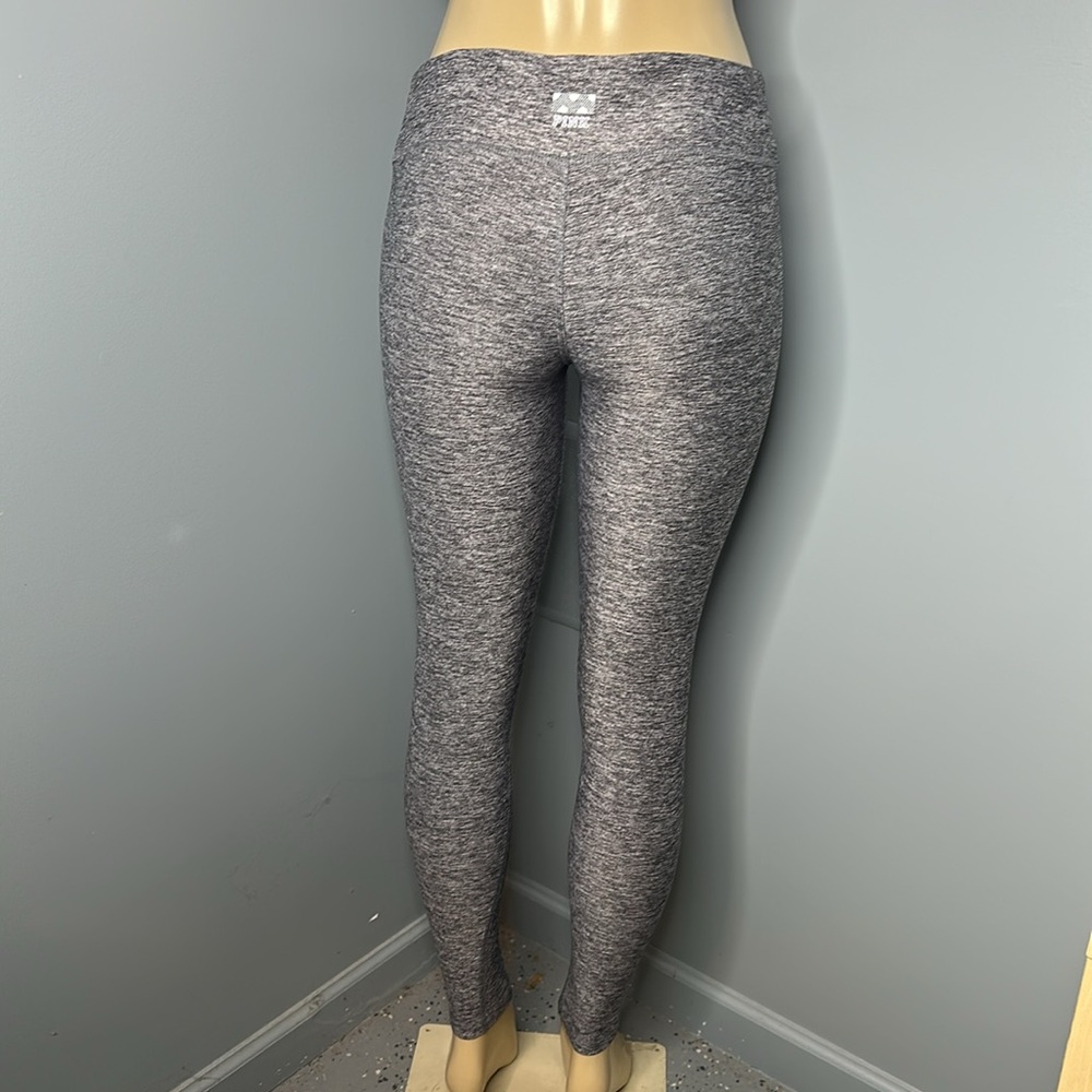Pink ultimate leggings size S/P gray woman’s - Picture 3 of 5
